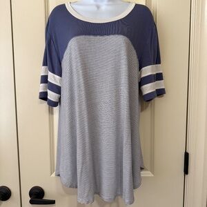 Maurice's Short Sleeve T-Shirt size XL